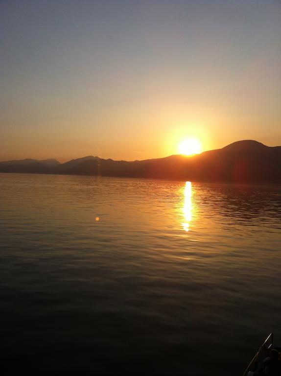 Porteselago Apartman San Felice del Benaco Szoba fotó